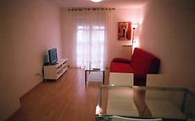 Apartamentos Auhabitat Zaragoza, edificio de apartamentos turísticos con facilidad de parking